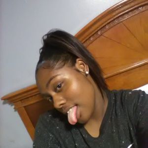 Meet your Posher, Briana